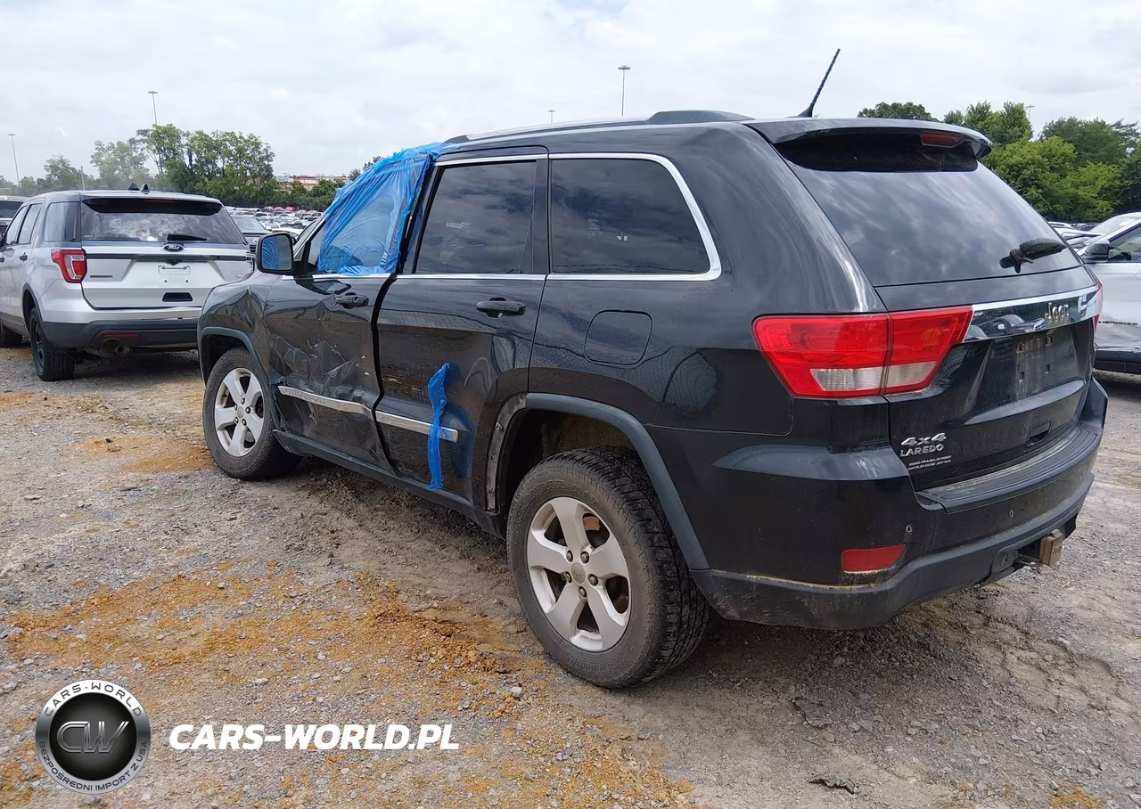 2012 Jeep Grand Cherokee Laredo VIN:1C4RJFAG6CC318694 - 3