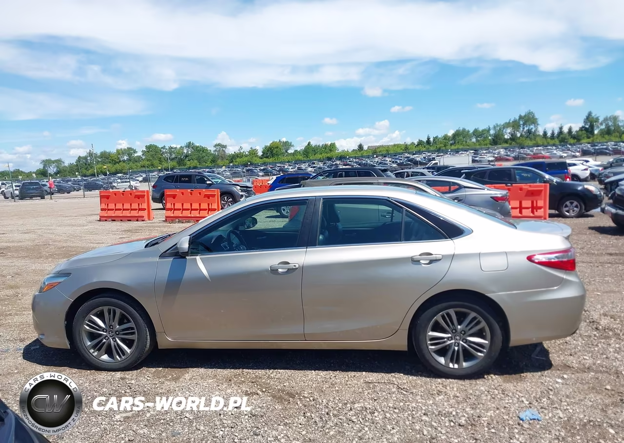 2016 Toyota Camry Se VIN:4T1BF1FK9GU564864 - 14
