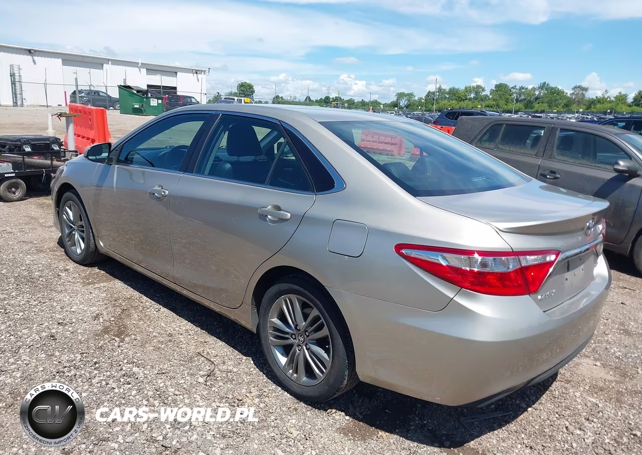 2016 Toyota Camry Se VIN:4T1BF1FK9GU564864 - 3