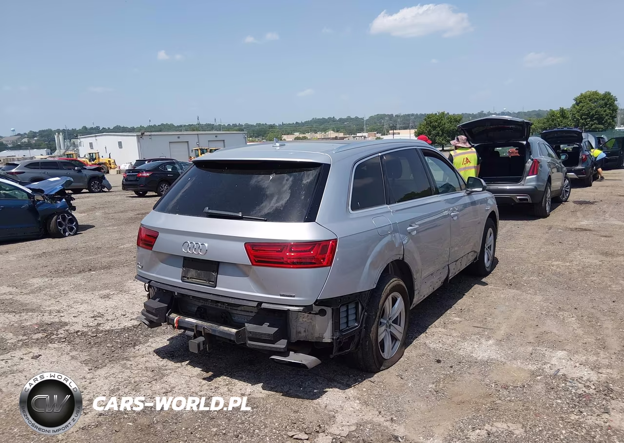 2017 Audi Q7 2.0T Premium VIN:WA1LHAF73HD040362 - 6