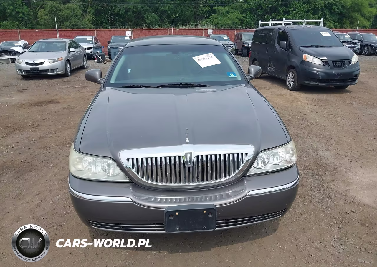2003 Lincoln Town Car Executive VIN:1LNHM81W03Y610510 - 12