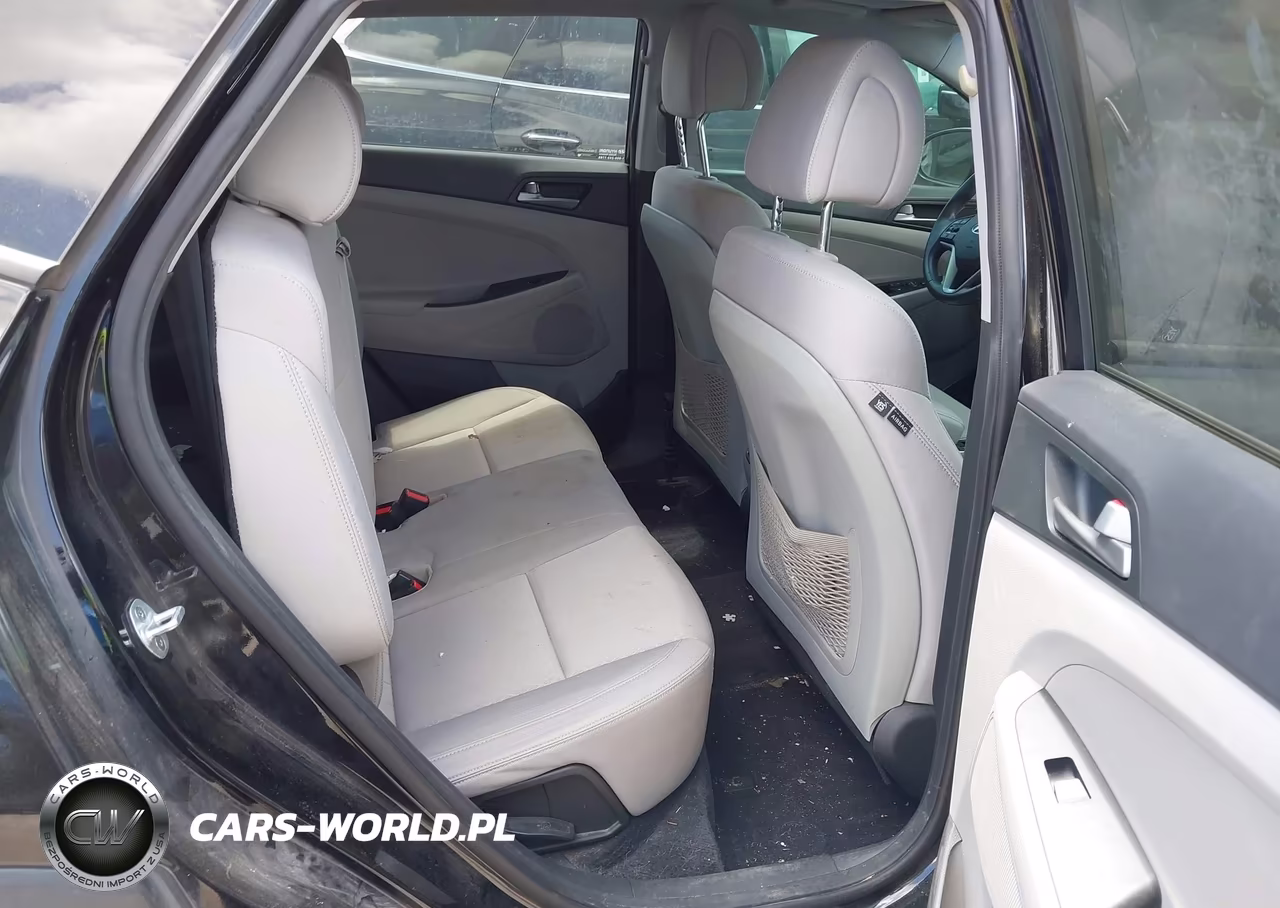 2018 Hyundai Tucson Value VIN:KM8J3CA25JU676799 - 8