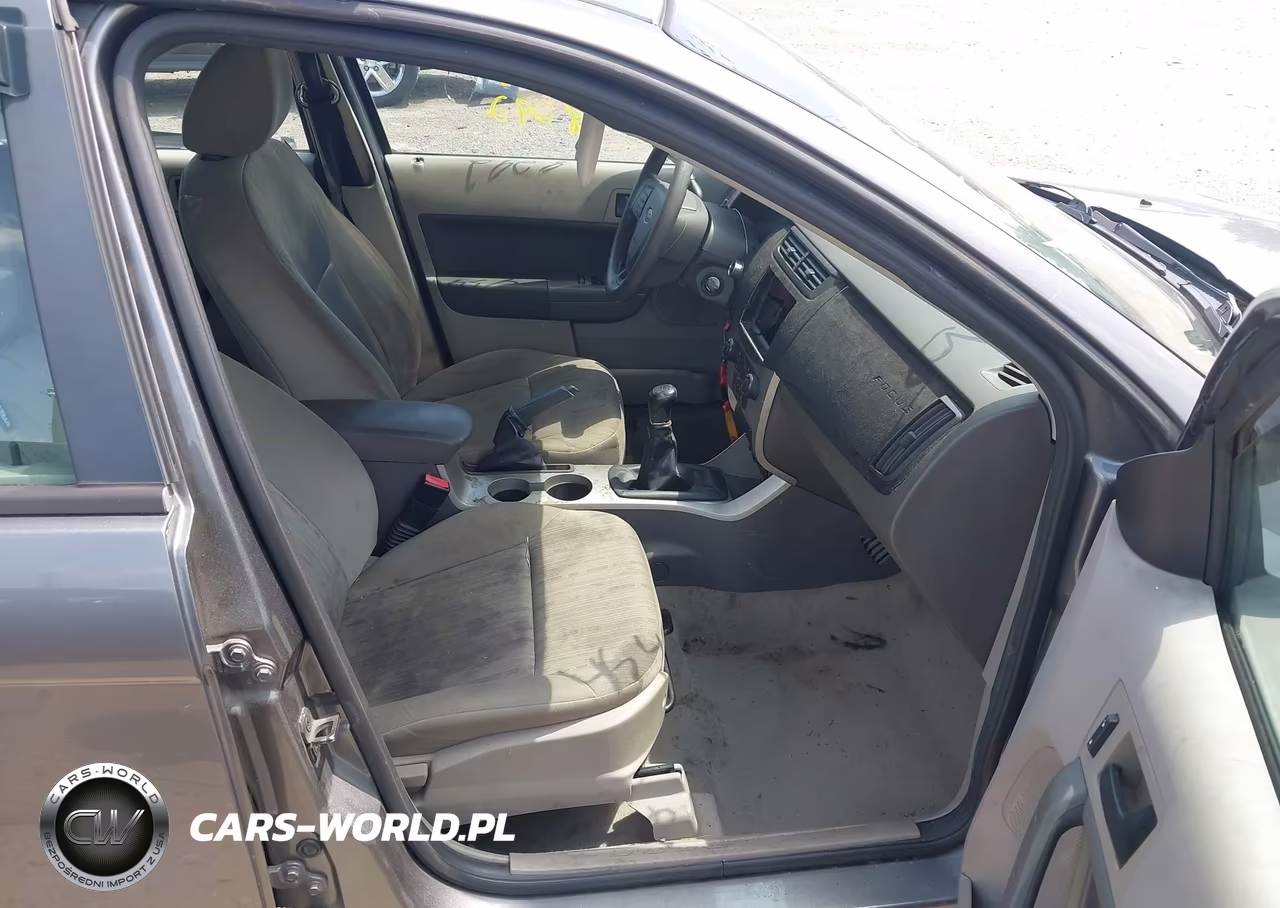 2010 Ford Focus Se VIN:1FAHP3FN1AW211263 - 5