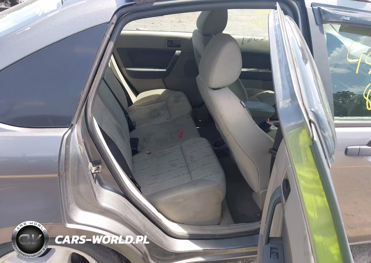 2010 Ford Focus Se VIN:1FAHP3FN1AW211263 - 8