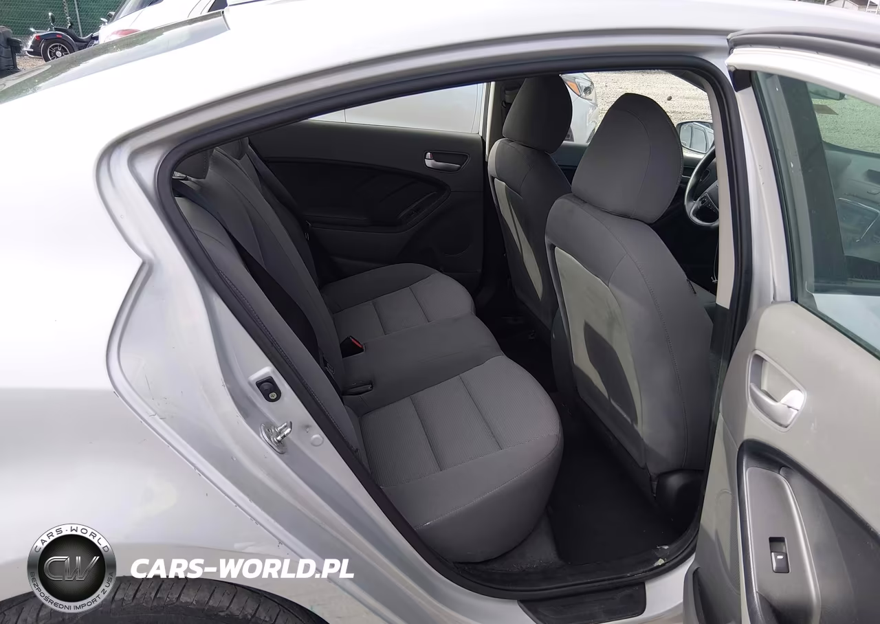 2017 Kia Forte Lx VIN:3KPFK4A76HE127149 - 8