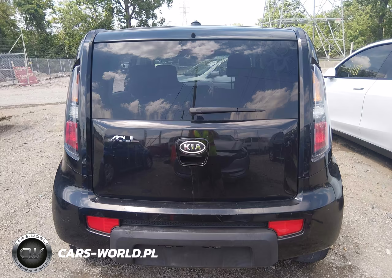 2011 Kia Soul + VIN:KNDJT2A26B7211737 - 16