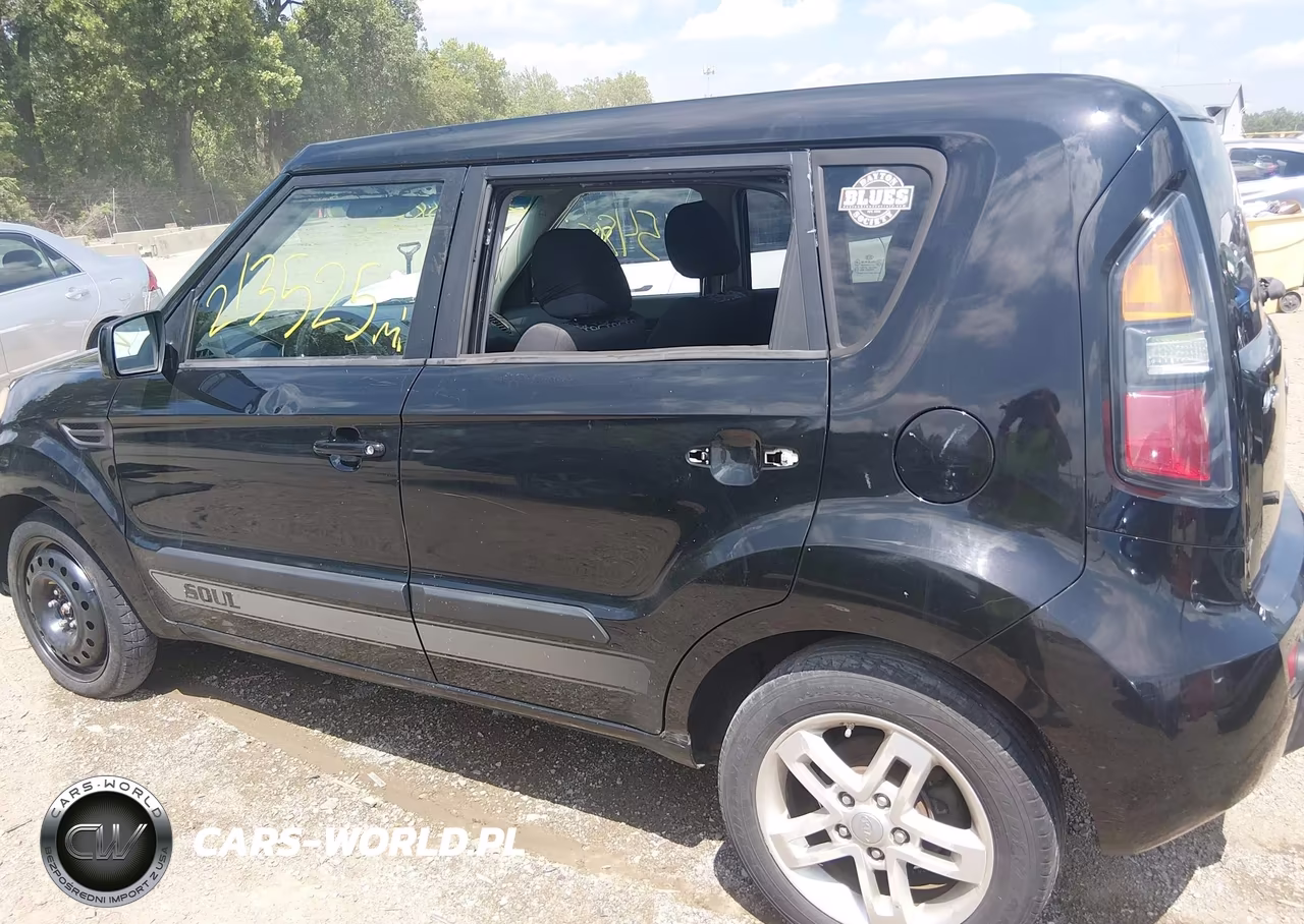 2011 Kia Soul + VIN:KNDJT2A26B7211737 - 6