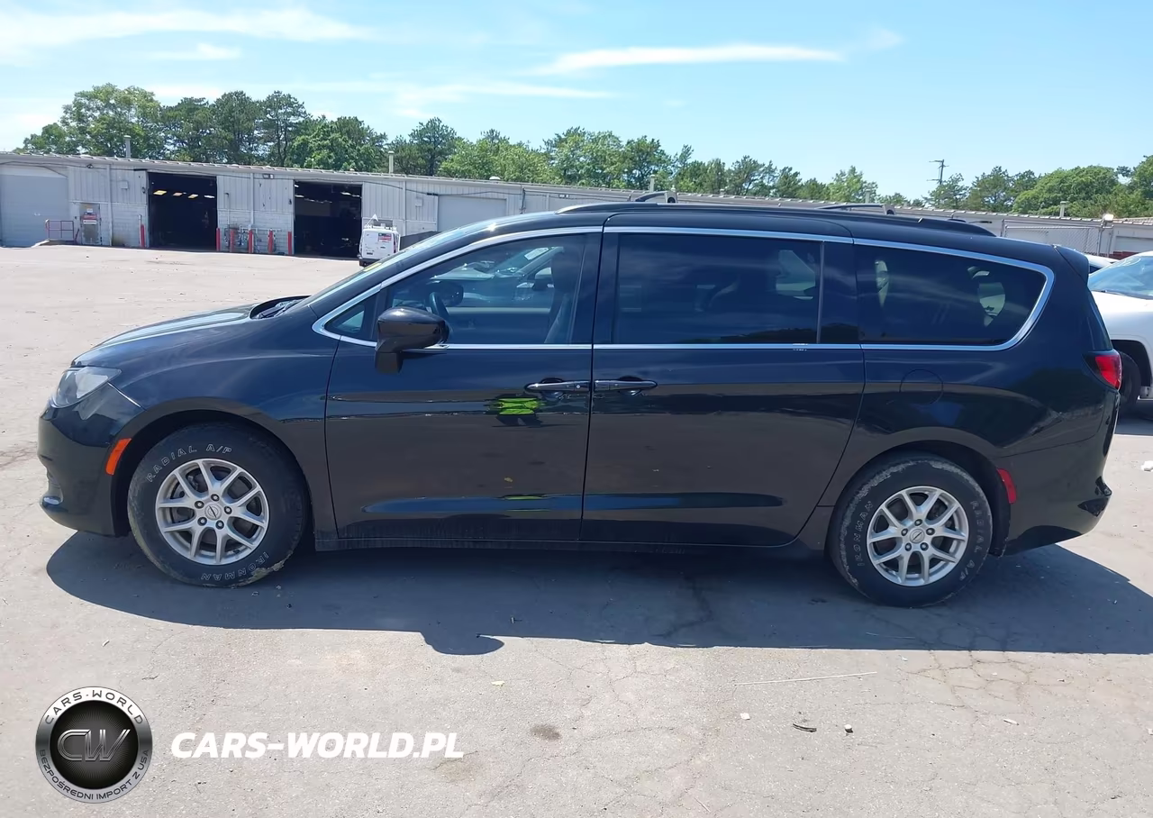 2021 Chrysler Voyager Lxi VIN:2C4RC1DG7MR551372 - 14