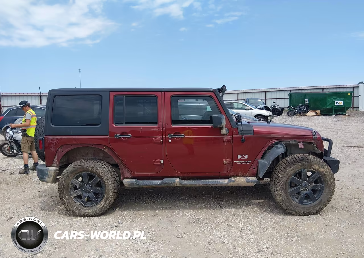 2007 Jeep Wrangler Unlimited X VIN:1J4GA39147L173645 - 13