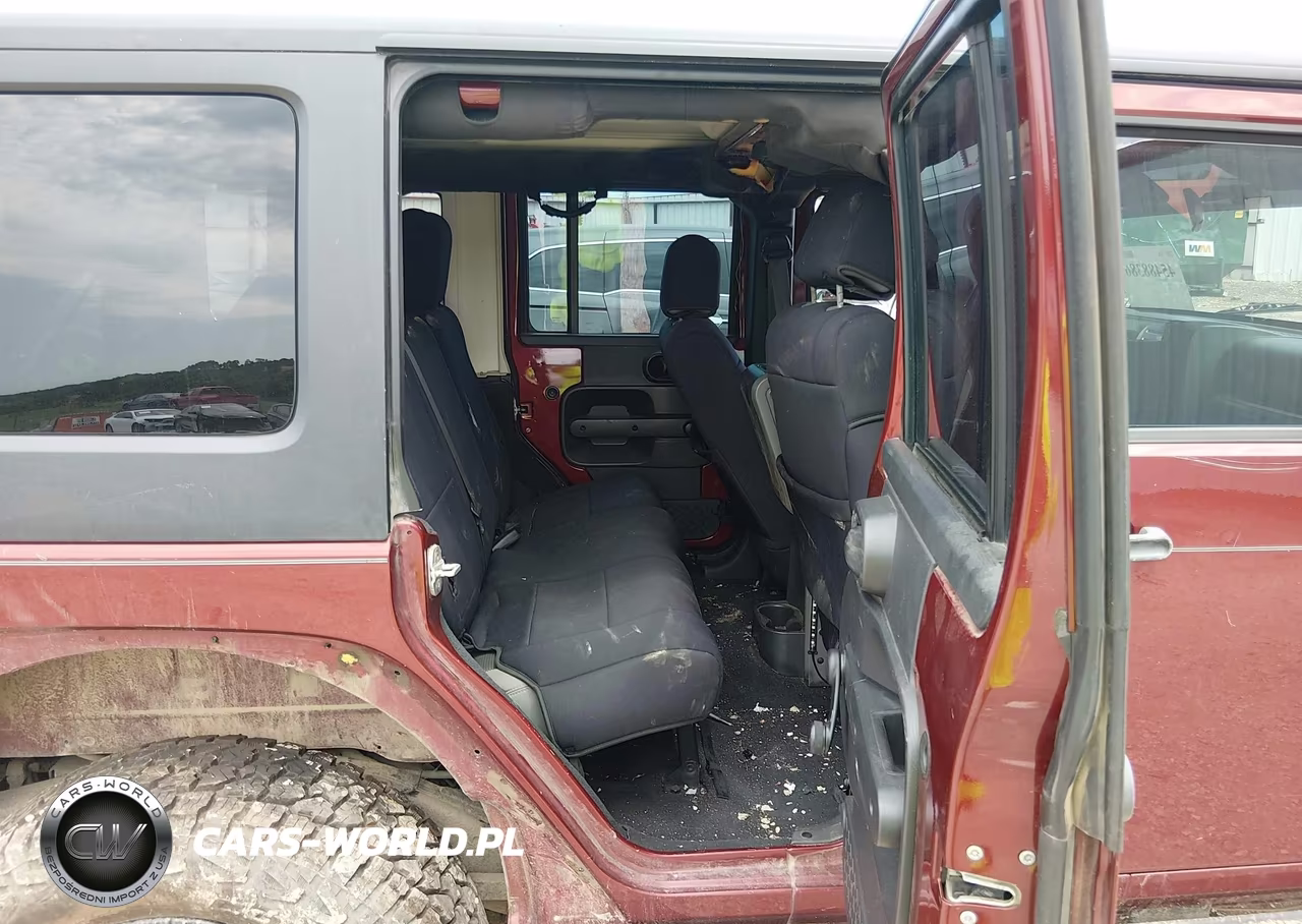 2007 Jeep Wrangler Unlimited X VIN:1J4GA39147L173645 - 8