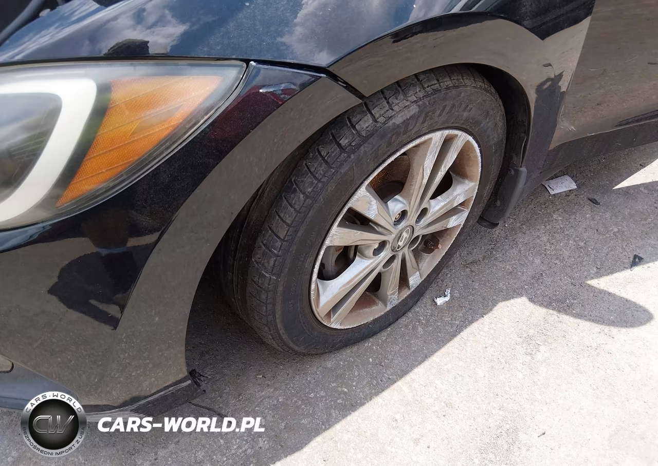 2018 Hyundai Elantra Sel VIN:5NPD84LF4JH361074 - 6
