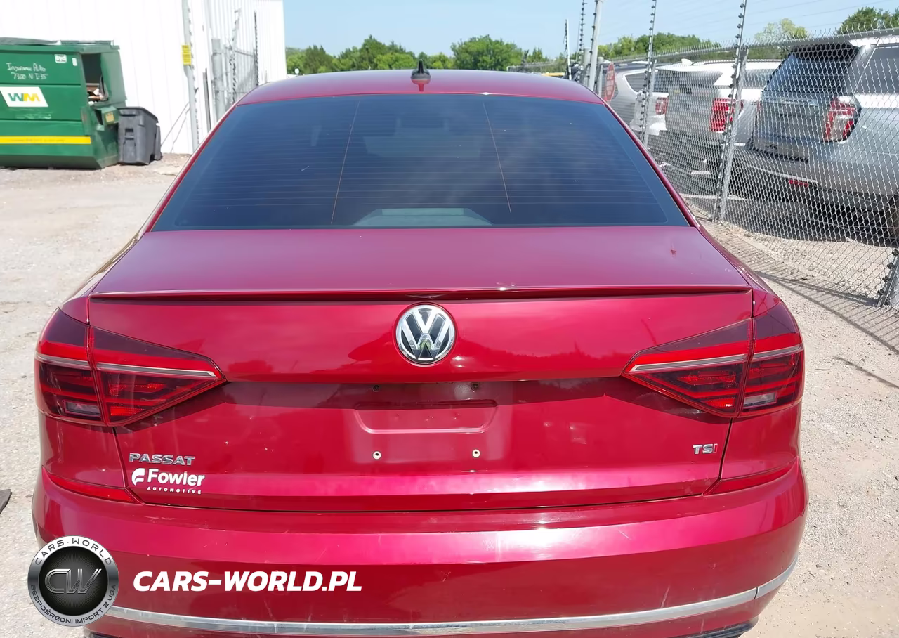 2018 Volkswagen Passat 2.0T R-Line-2.0T S VIN:1VWAA7A34JC005914 - 17