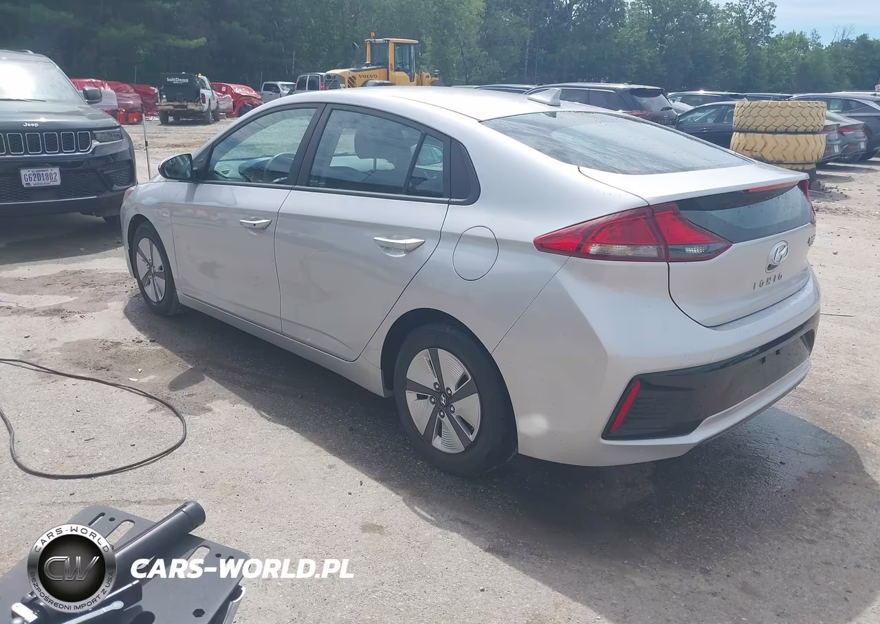 2018 Hyundai Ioniq Hybrid Blue VIN:KMHC65LC9JU075218 - 3