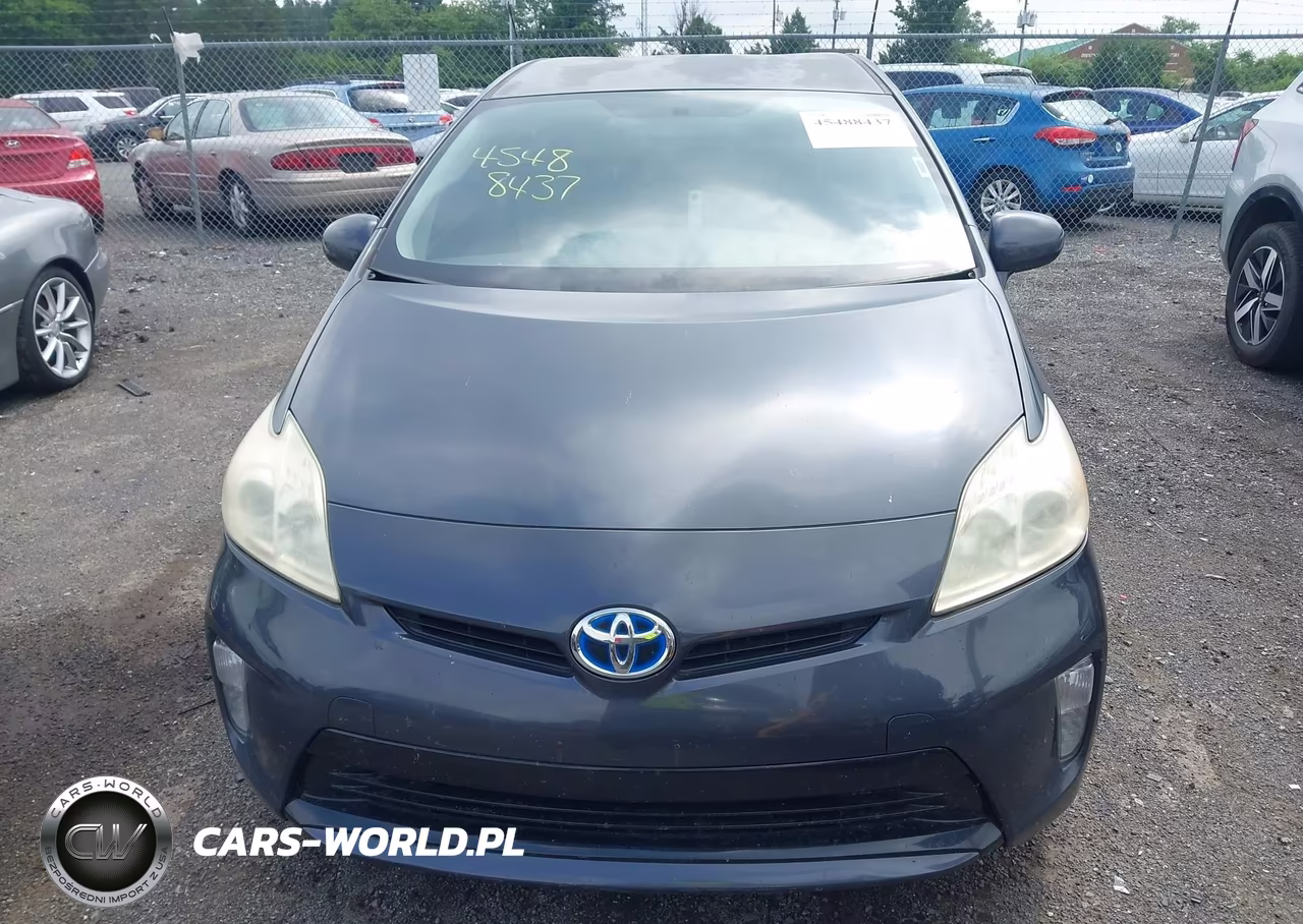 2013 Toyota Prius Two VIN:JTDKN3DU9D5564358 - 13