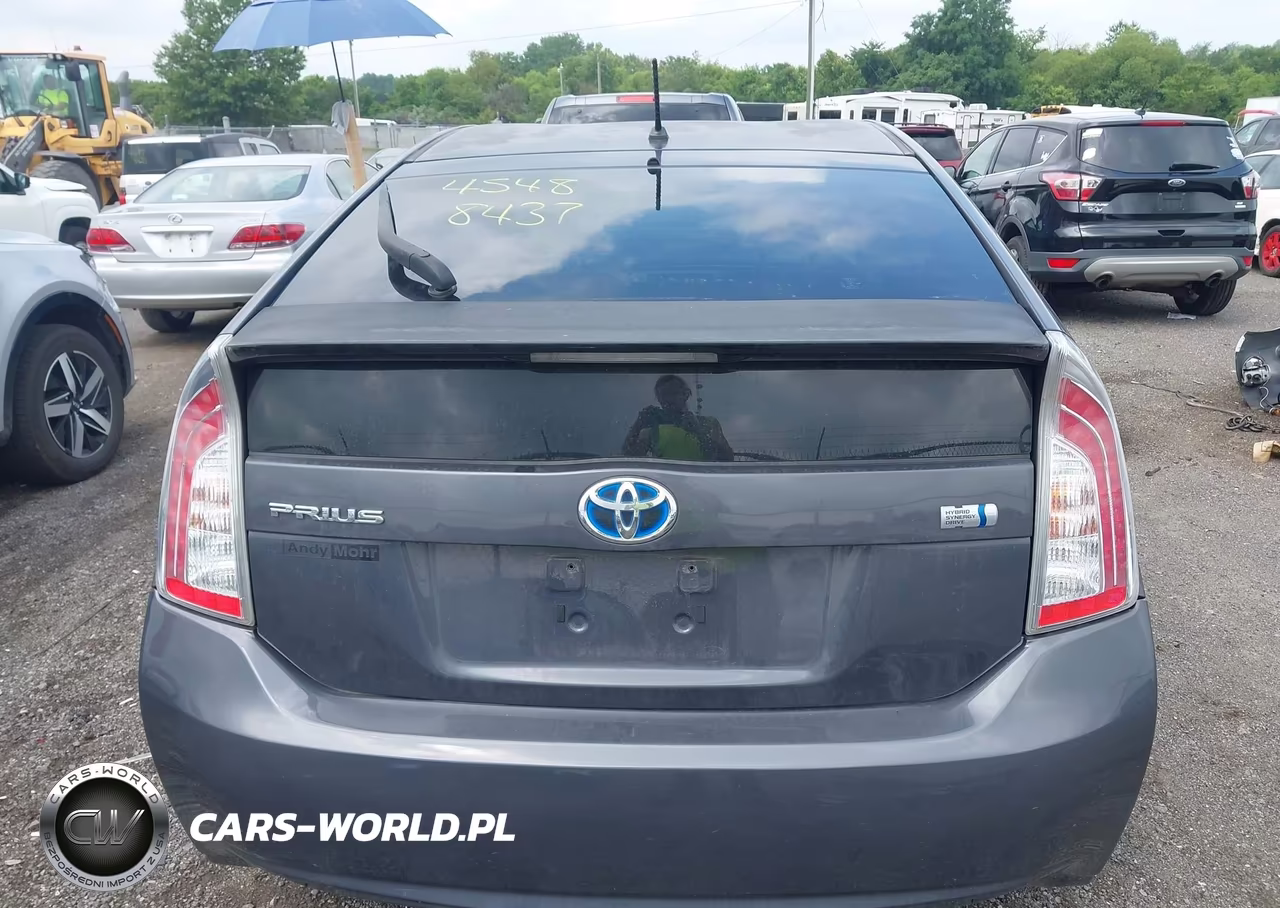 2013 Toyota Prius Two VIN:JTDKN3DU9D5564358 - 17