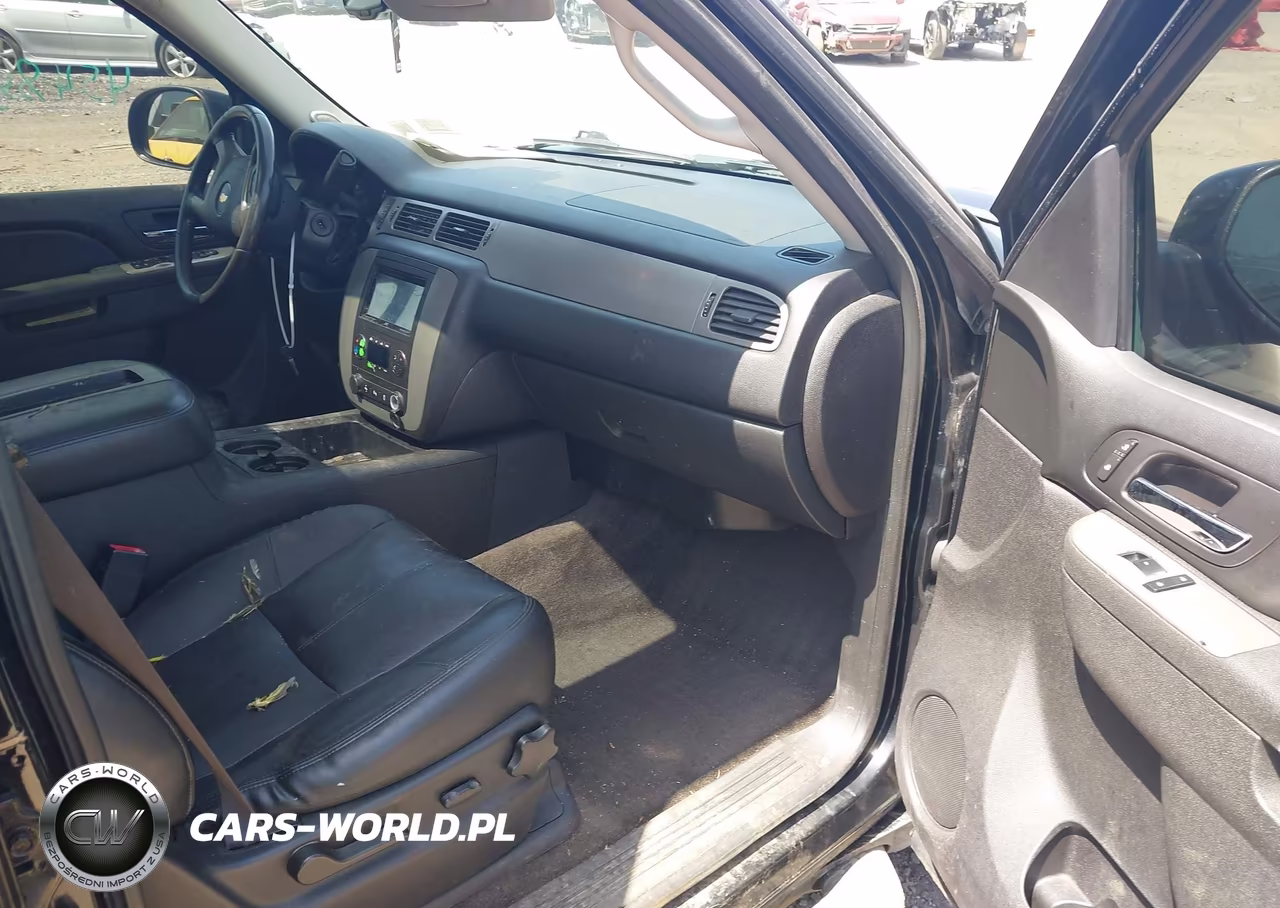 2012 Chevrolet Suburban Lt VIN:1GNSKJE78CR252276 - 5