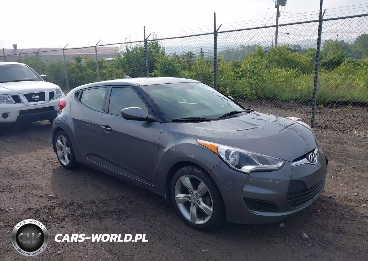 2013 Hyundai Veloster Base W-Black – zdjęcie 1 z 12