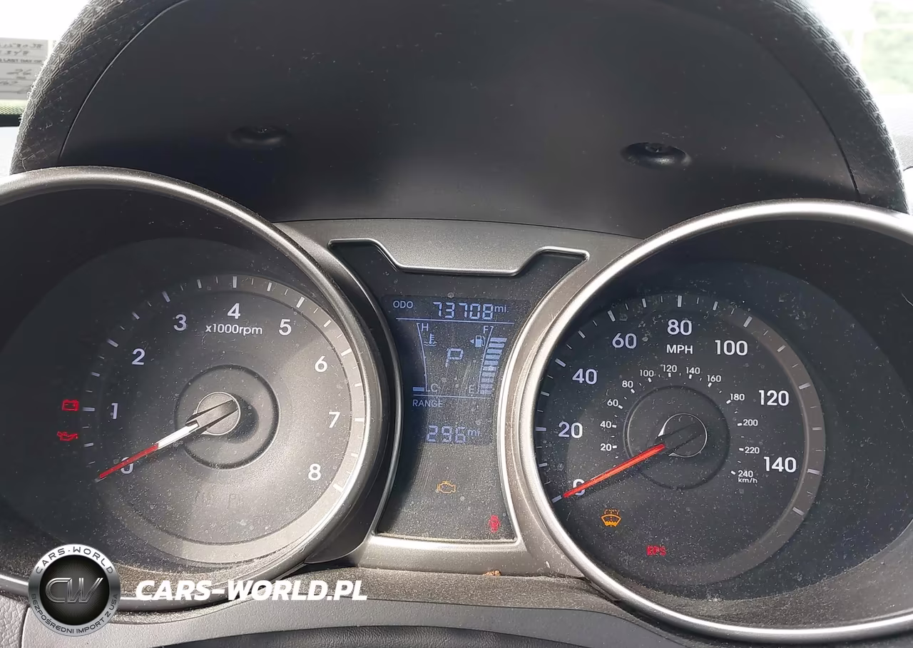 2013 Hyundai Veloster Base W-Black VIN:KMHTC6AD8DU158038 - 7