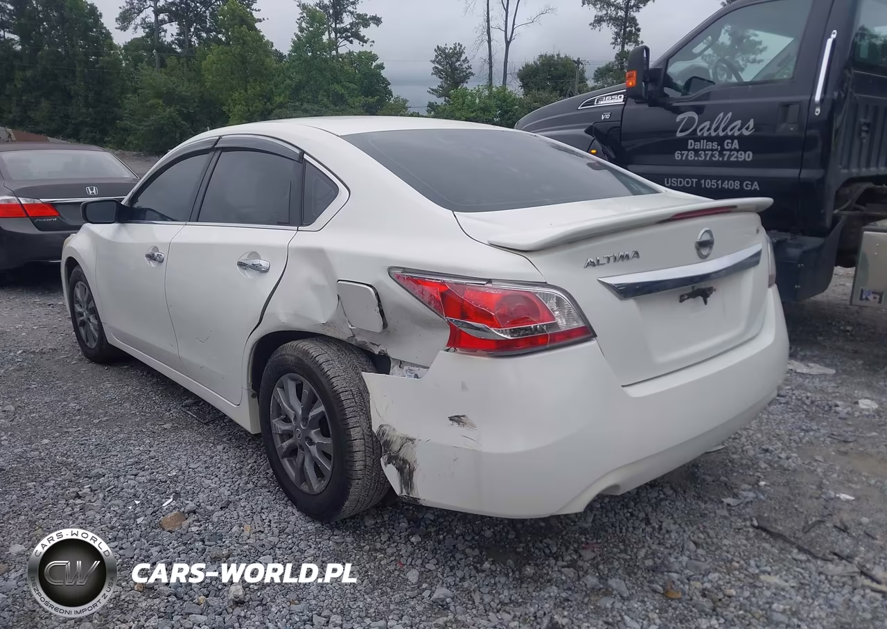2015 Nissan Altima 2.5 S VIN:1N4AL3AP9FC235972 - 3