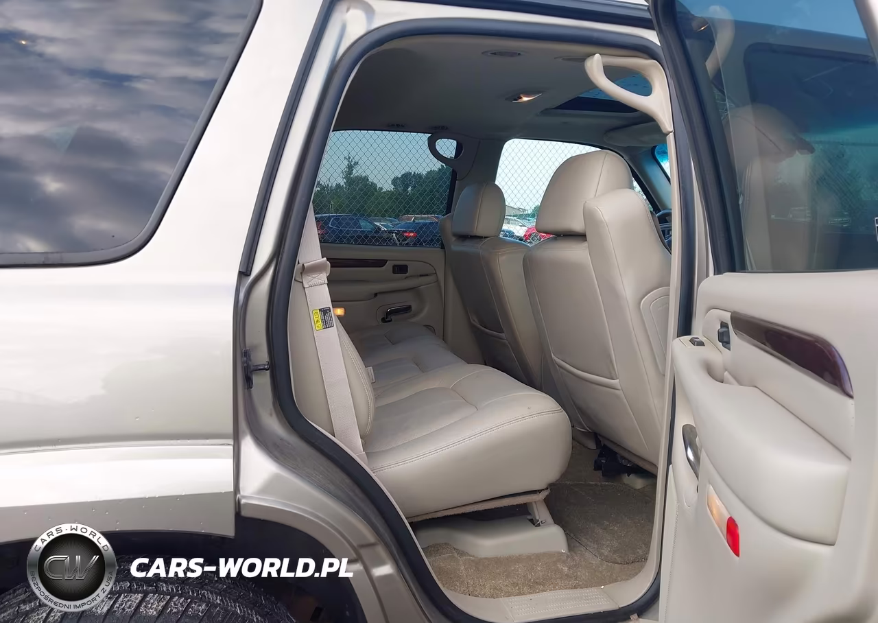 2002 Cadillac Escalade Standard VIN:1GYEK63N62R198991 - 8