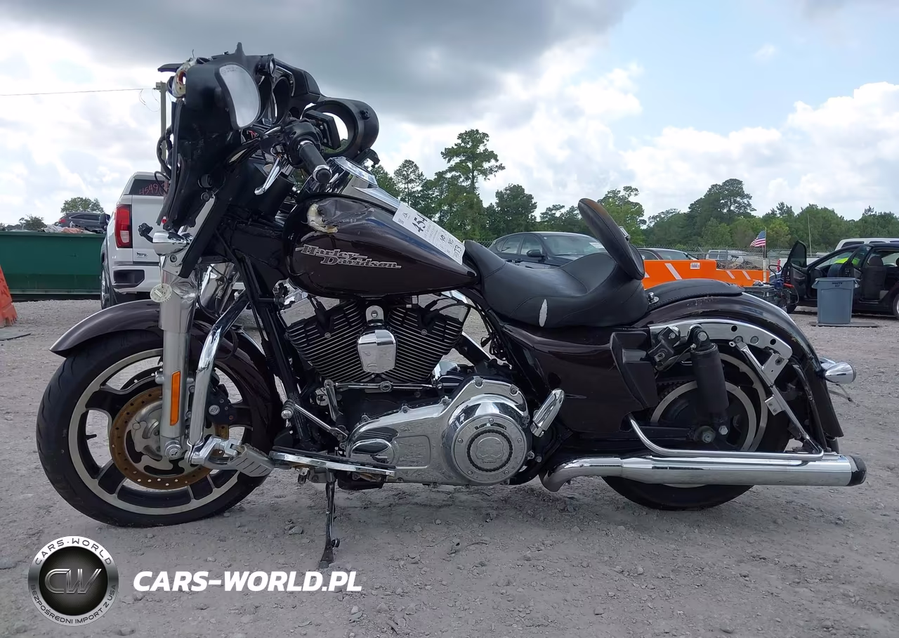 2011 Harley-Davidson Flhx VIN:1HD1KBM15BB669660 - 13