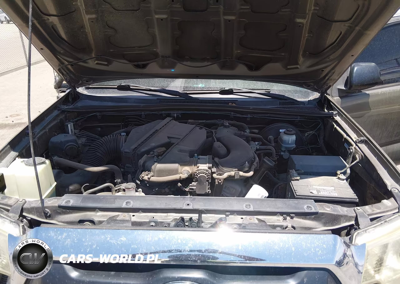 2012 Toyota Tacoma Prerunner V6 VIN:3TMJU4GN9CM128529 - 10