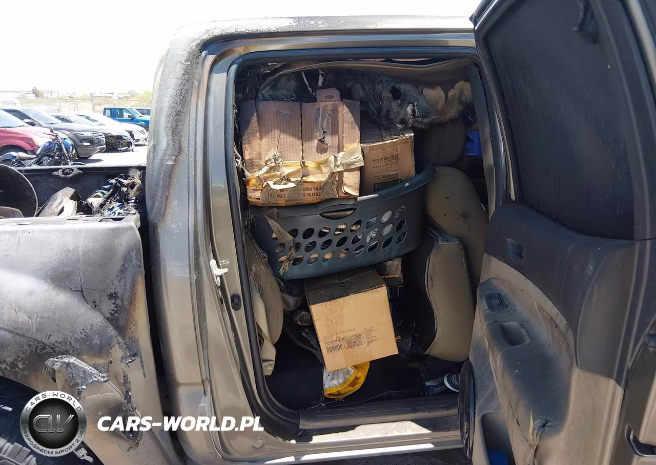 2012 Toyota Tacoma Prerunner V6 VIN:3TMJU4GN9CM128529 - 8