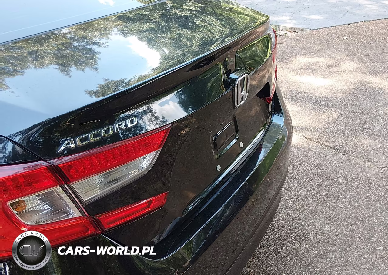 2018 Honda Accord Lx VIN:1HGCV1F19JA102074 - 17
