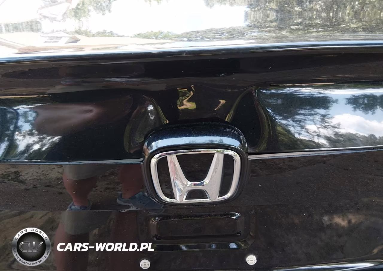 2018 Honda Accord Lx VIN:1HGCV1F19JA102074 - 18
