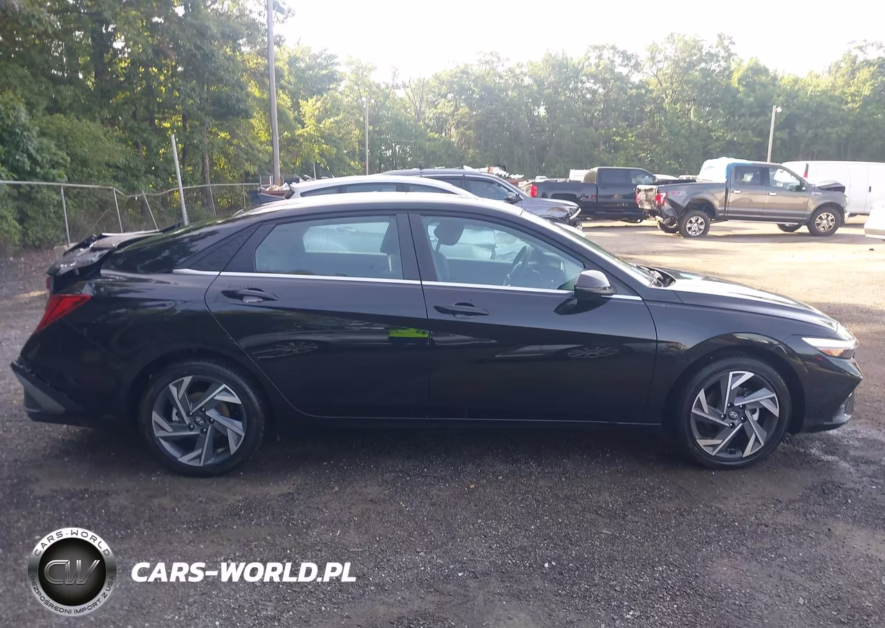 2026 Hyundai Elantra Hybrid Limited VIN:KMHLN4DJ5TU193716 - 13
