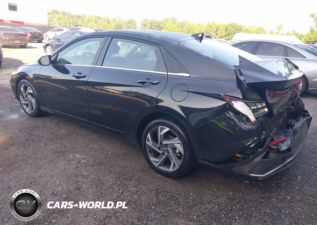 2026 Hyundai Elantra Hybrid Limited VIN:KMHLN4DJ5TU193716 - 3