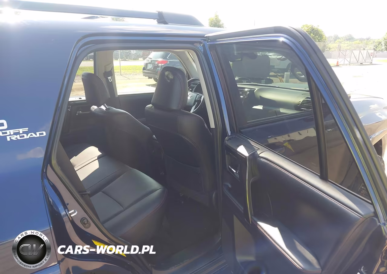 2020 Toyota 4Runner Trd Off Road Premium VIN:JTEBU5JR9L5743637 - 8