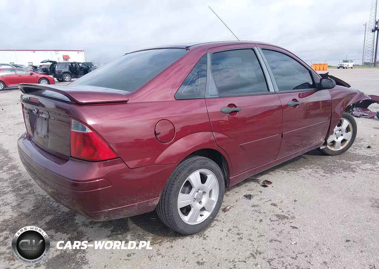 2007 Ford Focus S-Se-Ses VIN:1FAHP34N47W259769 - 4