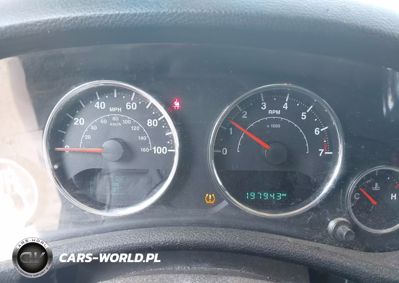 2016 Jeep Wrangler Unlimited Willys Wheeler VIN:1C4BJWDGXGL135091 - 7