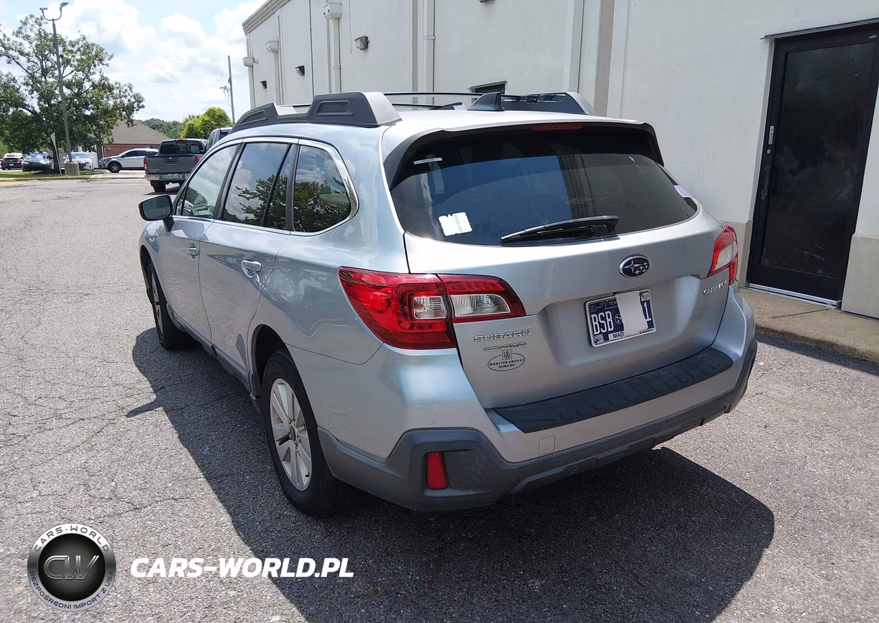 2018 Subaru Outback 2.5I Premium VIN:4S4BSACC8J3257269 - 3