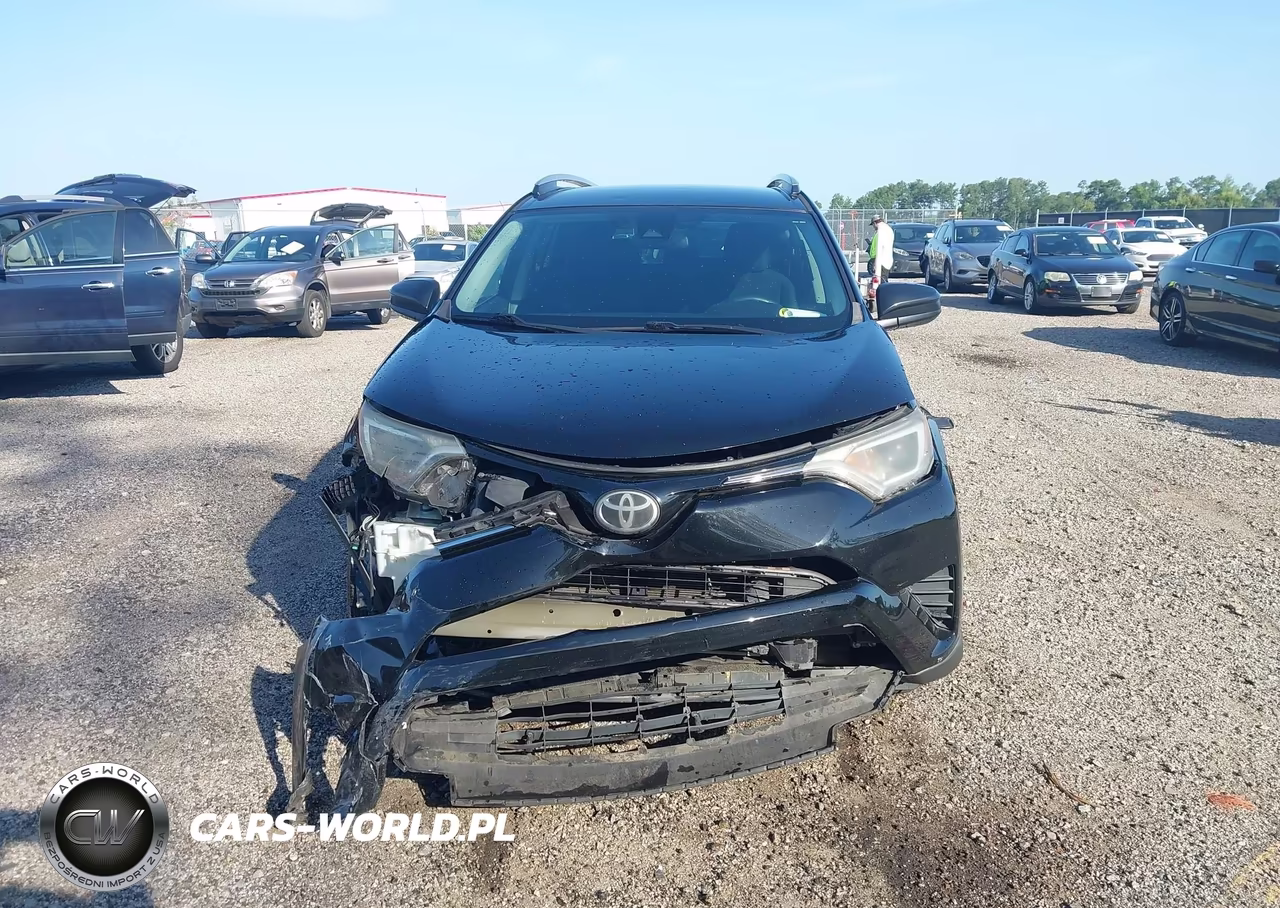 2018 Toyota Rav4 Le VIN:2T3ZFREV0JW423348 - 13