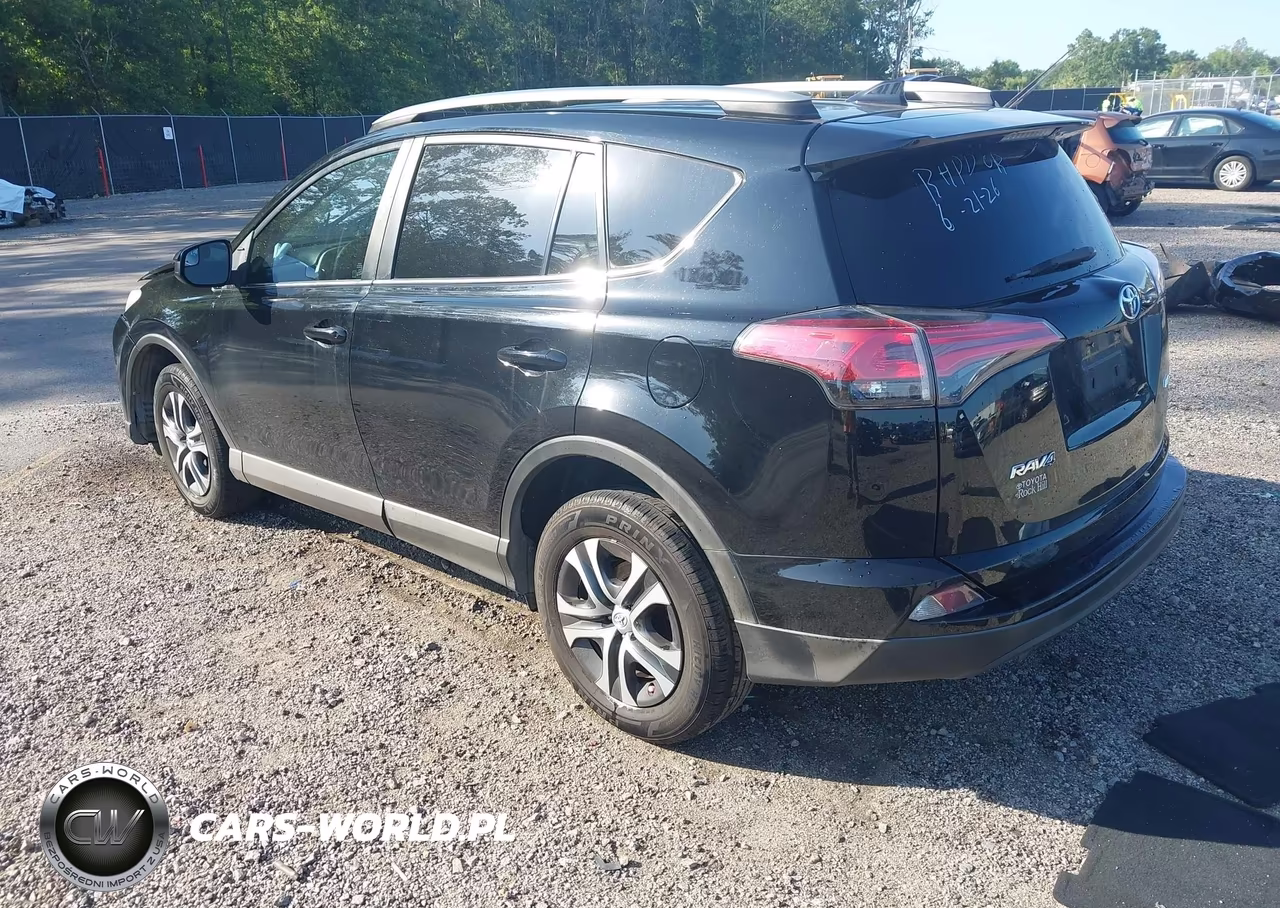 2018 Toyota Rav4 Le VIN:2T3ZFREV0JW423348 - 3