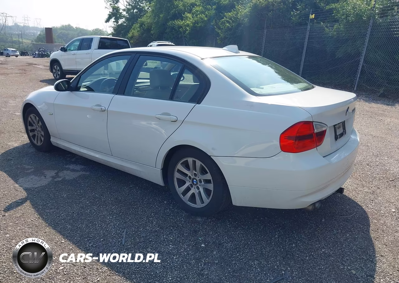 2007 BMW 328Xi VIN:WBAVC93557KX61787 - 3