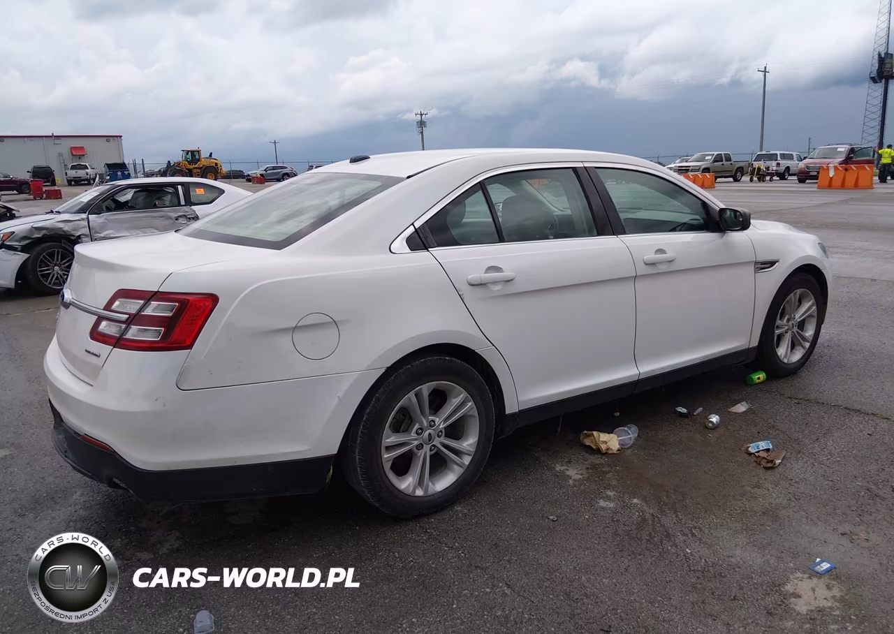 2016 Ford Taurus Se VIN:1FAHP2D80GG147341 - 4