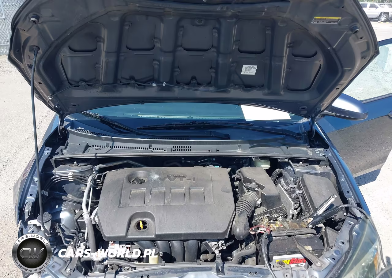 2018 Toyota Corolla Le VIN:2T1BURHEXJC083008 - 10