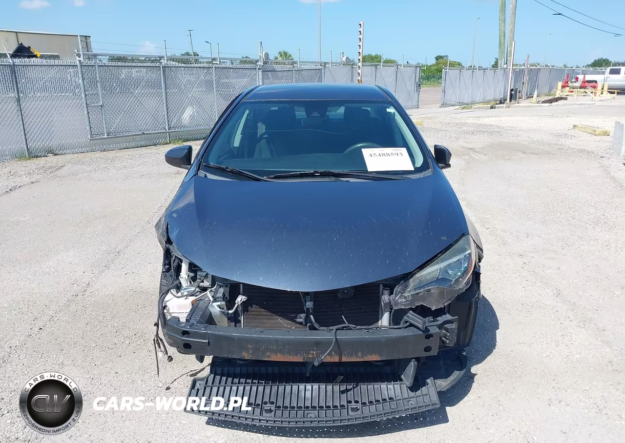 2018 Toyota Corolla Le VIN:2T1BURHEXJC083008 - 13
