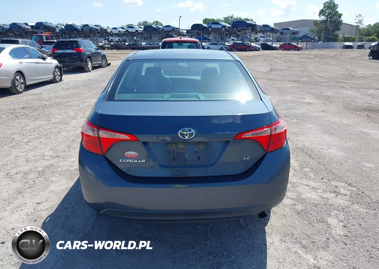 2018 Toyota Corolla Le VIN:2T1BURHEXJC083008 - 17