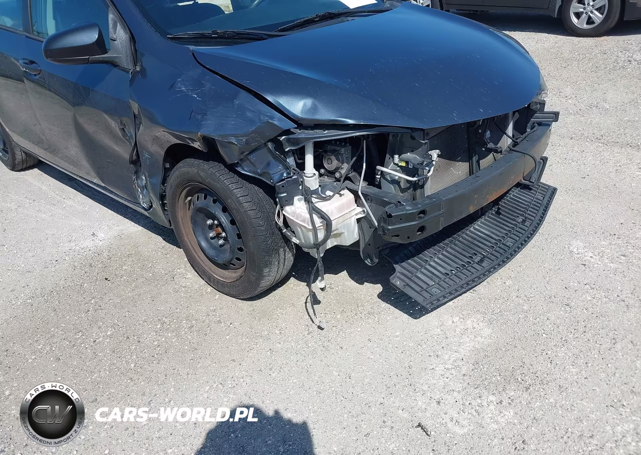 2018 Toyota Corolla Le VIN:2T1BURHEXJC083008 - 6
