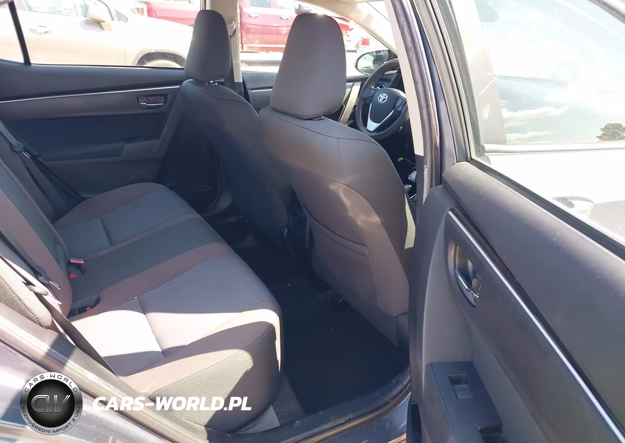 2018 Toyota Corolla Le VIN:2T1BURHEXJC083008 - 8