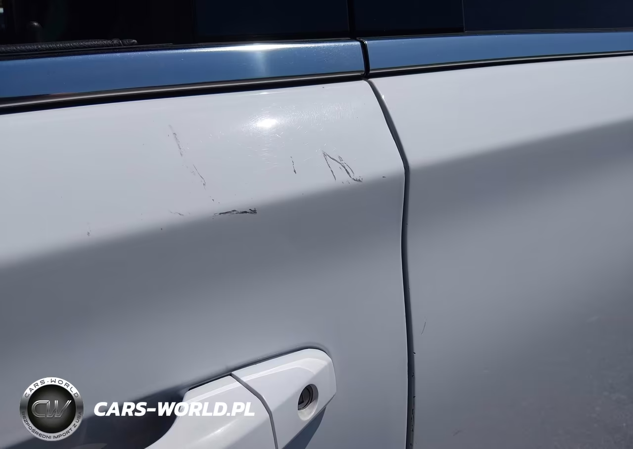 2019 Chevrolet Tahoe Commercial Fleet VIN:1GNLCDEC6KR380787 - 15