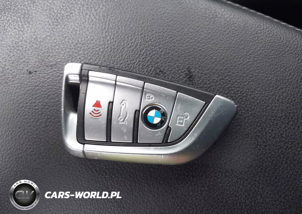 2018 BMW X3 xDrive30I VIN:5UXTR9C50JLD62071 - 11