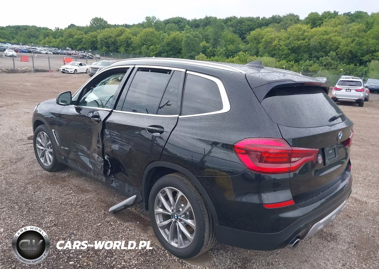 2018 BMW X3 xDrive30I VIN:5UXTR9C50JLD62071 - 3