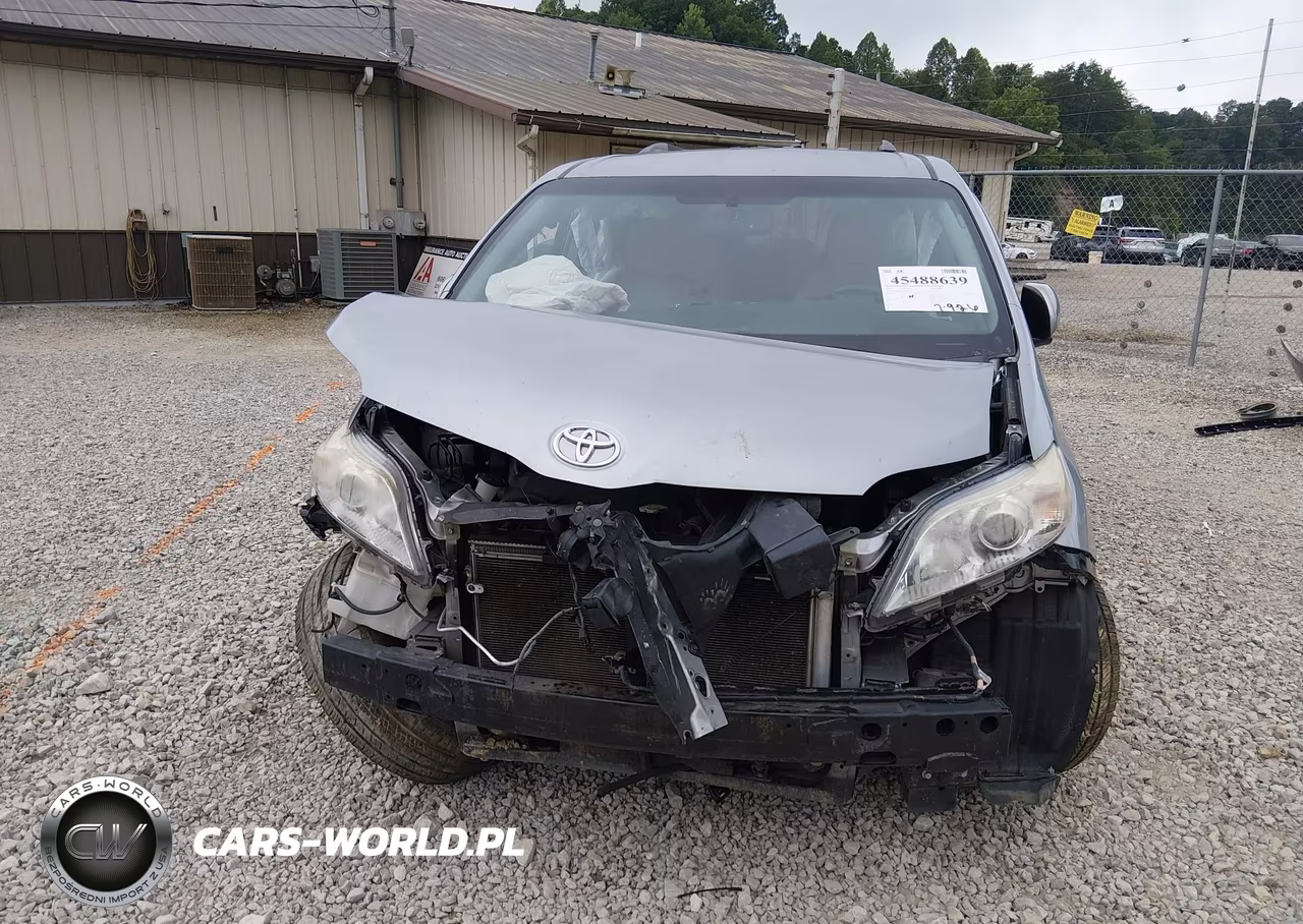 2015 Toyota Sienna Le 8 Passenger VIN:5TDKK3DCXFS611829 - 12