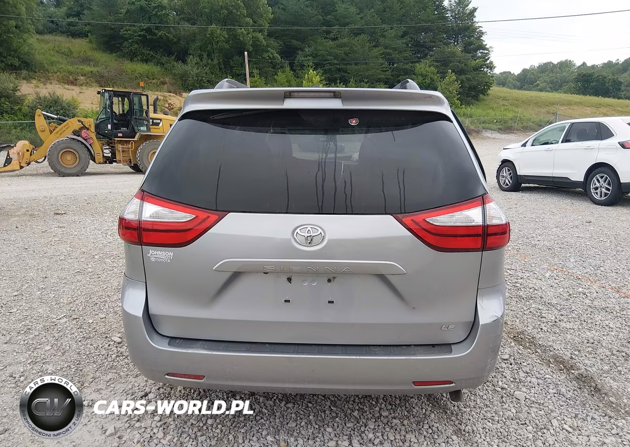 2015 Toyota Sienna Le 8 Passenger VIN:5TDKK3DCXFS611829 - 16