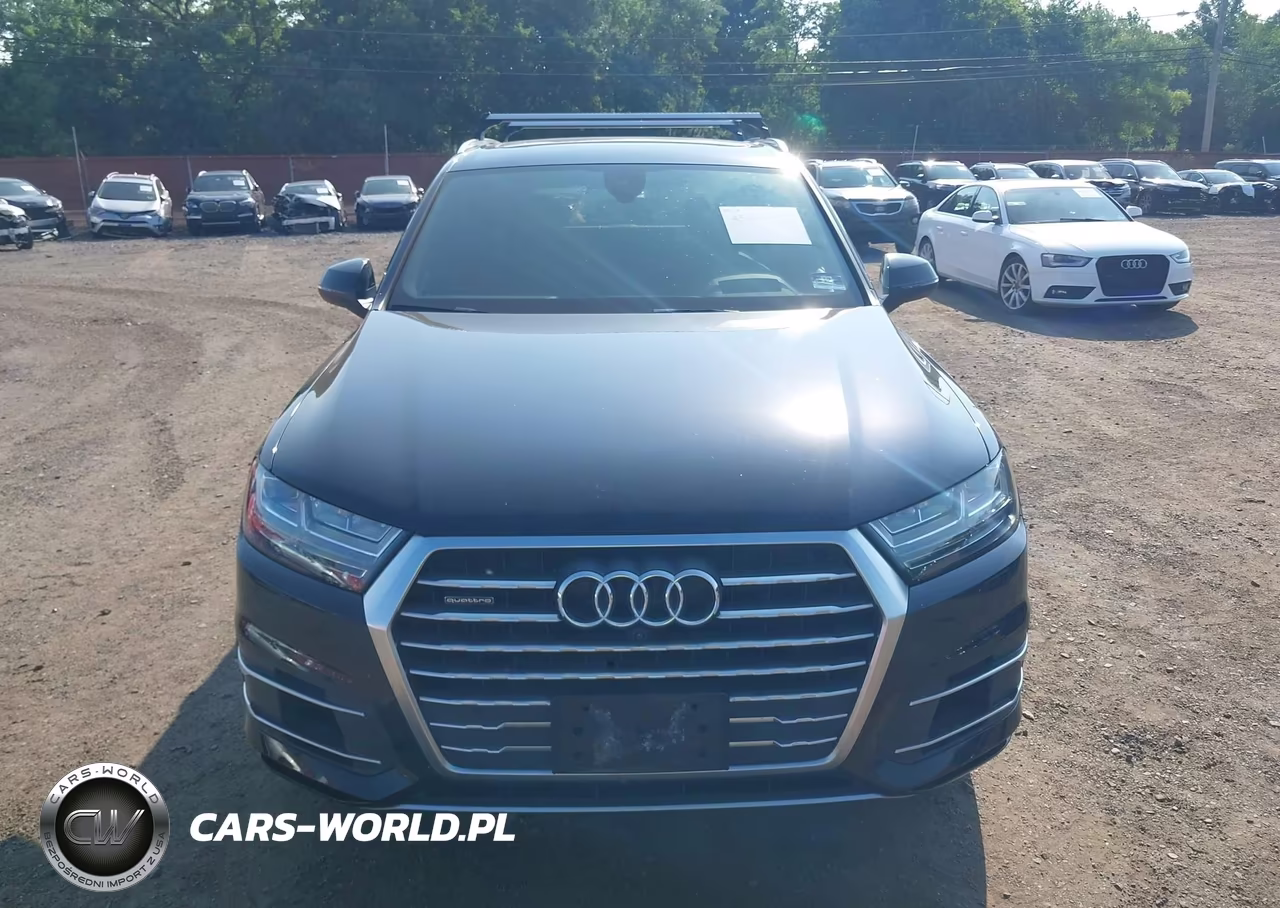 2018 Audi Q7 3.0T Premium VIN:WA1VAAF76JD024367 - 12